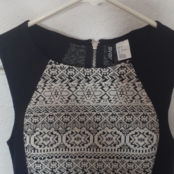 Black and White Casual Dress - H & M - Picture 3 of 4